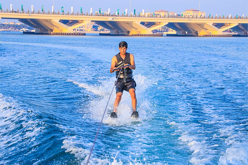Water ski